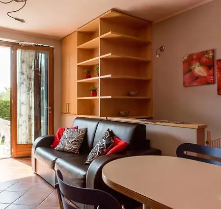 Cosmea Apartament Lägenhet Bardolino